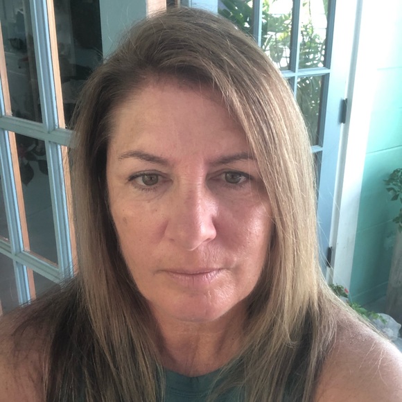 Meet your Posher, Lisa - Picture 3 of 3